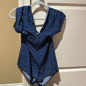 Shein plunging neckline crisscross tie waist romper. Medium